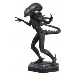 ALIEN XENOMORPH (Alien) - The Alien & Predator Figurine Collection